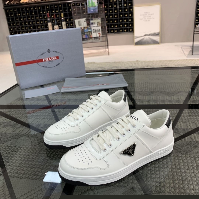 Pra*a casual shoes